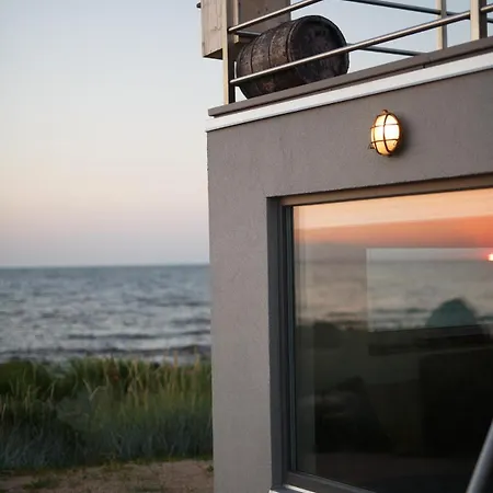 Suureliiva Rannamaja *