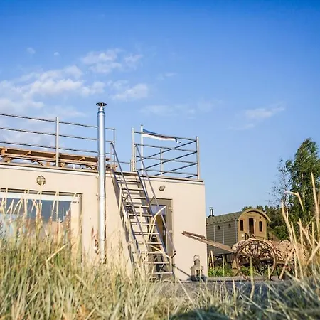 Suureliiva Rannamaja *