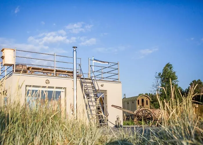 Suureliiva Rannamaja *